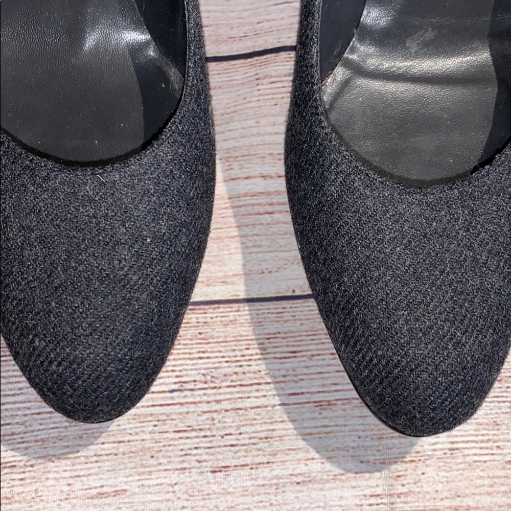Stuart Weizmann Wool Platform Pumps 7 1/2 Bx4 - image 6